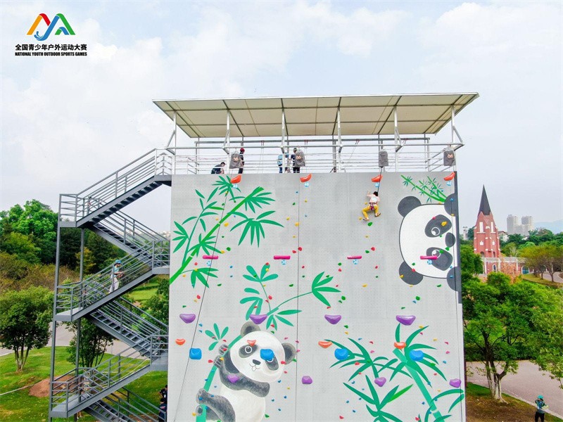  戶(hù)外大型攀巖 